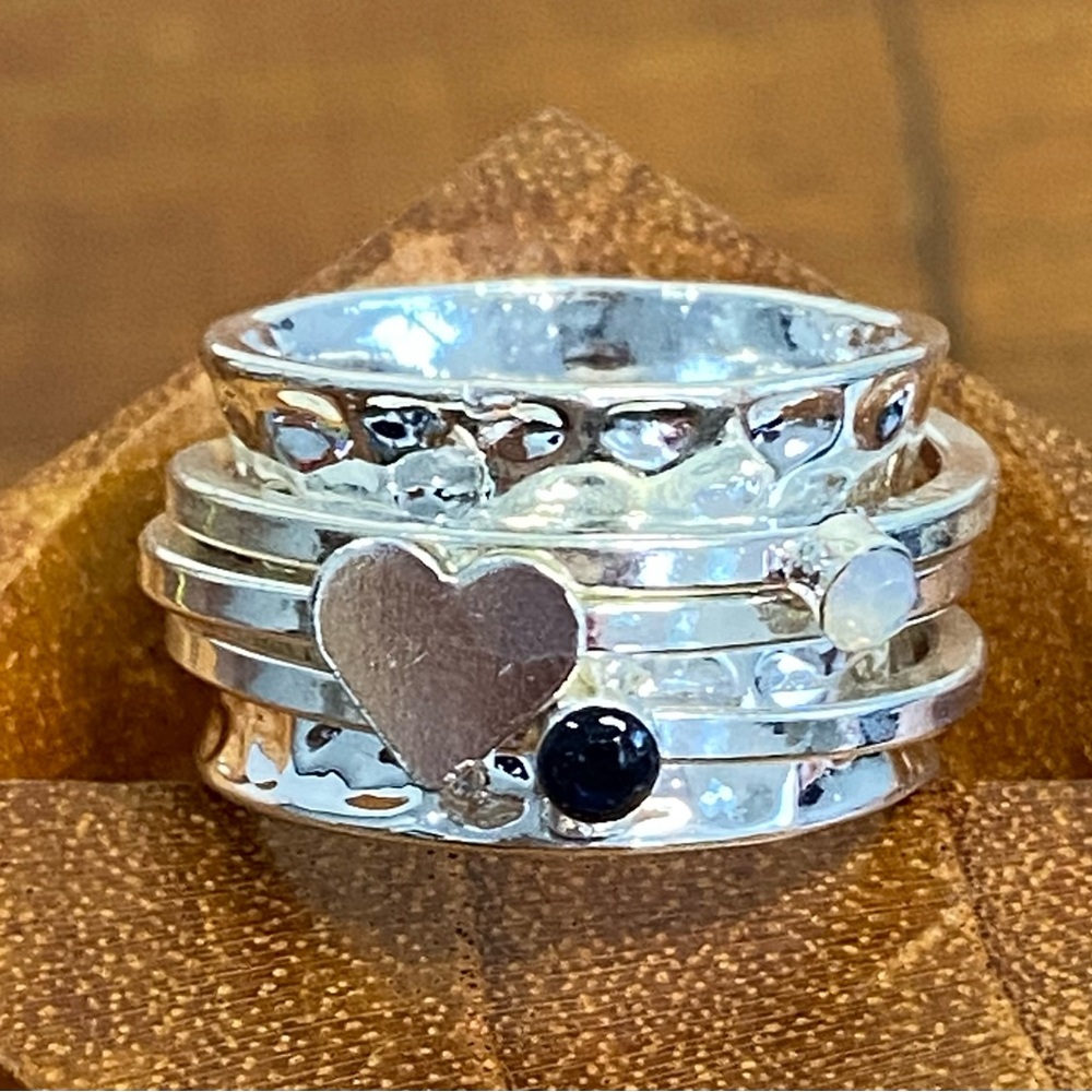 Spinner Heart Ring - Size 8